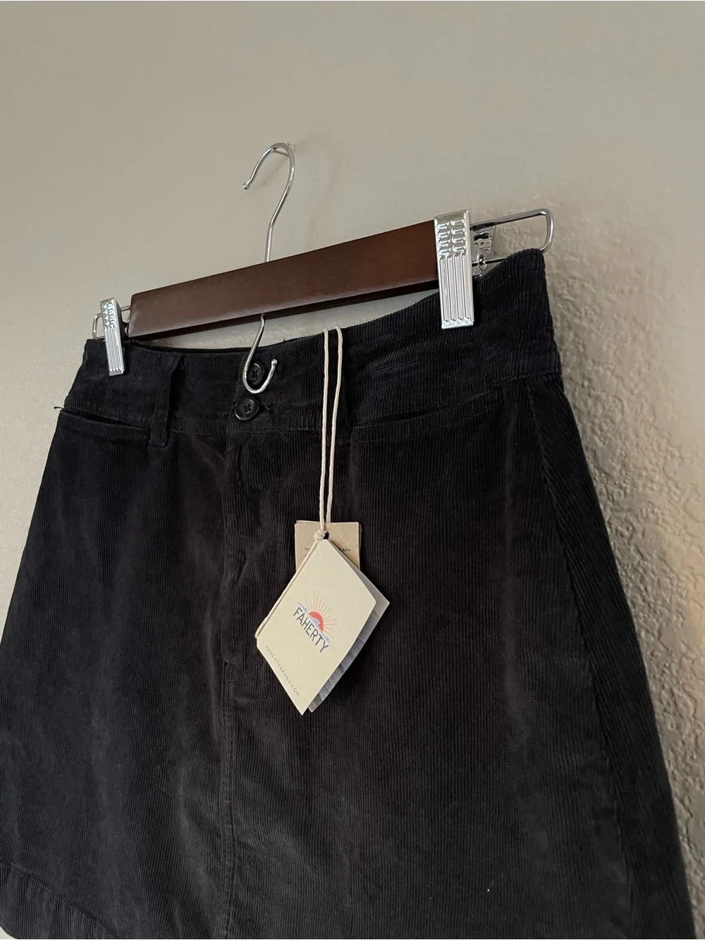 Faherty Women’s Size 2 Corduroy Mini Skirt Dark Gray Garment Dyed